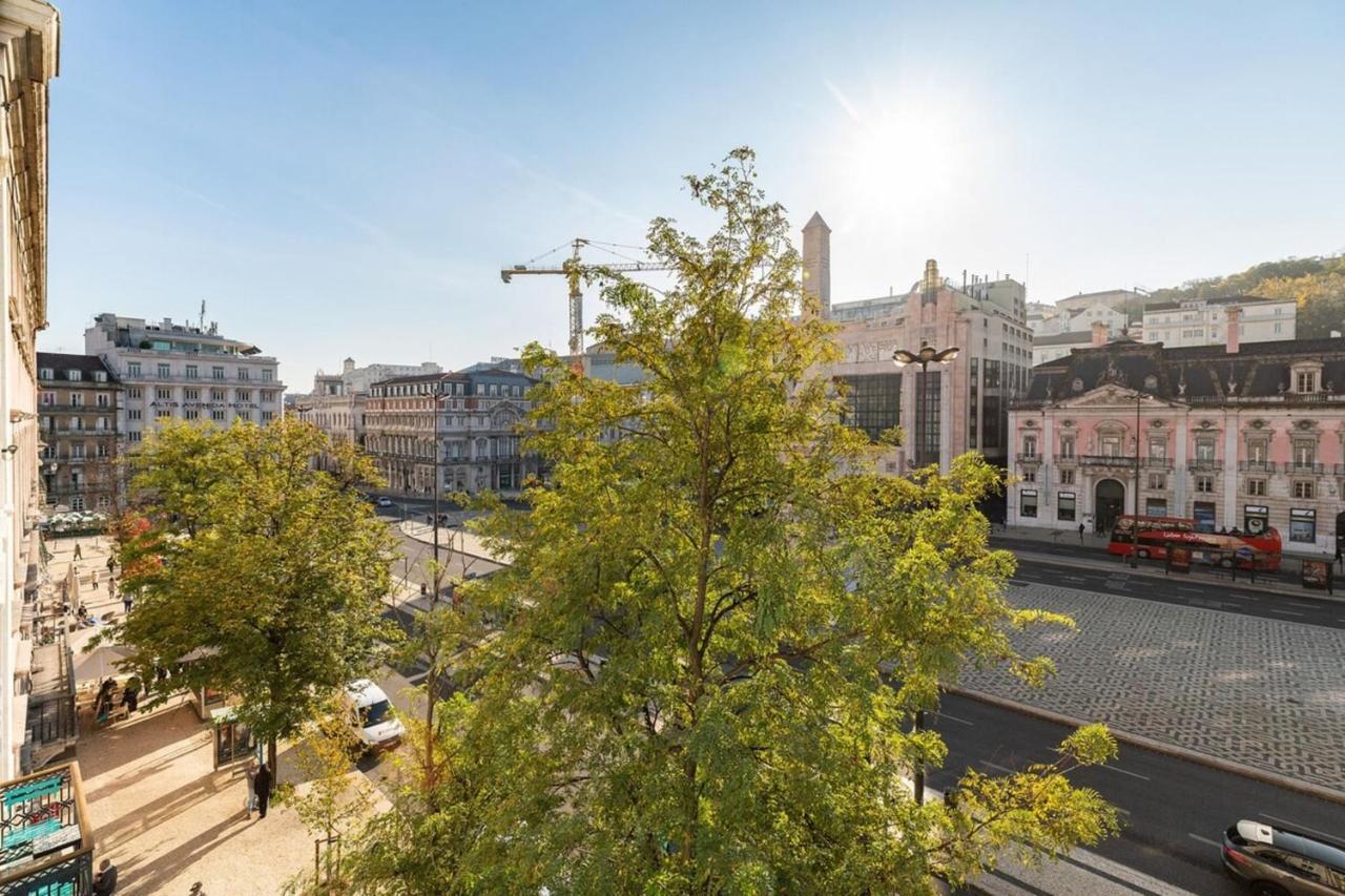 Graceful Design Studio With Romantic View Lisbon Luaran gambar