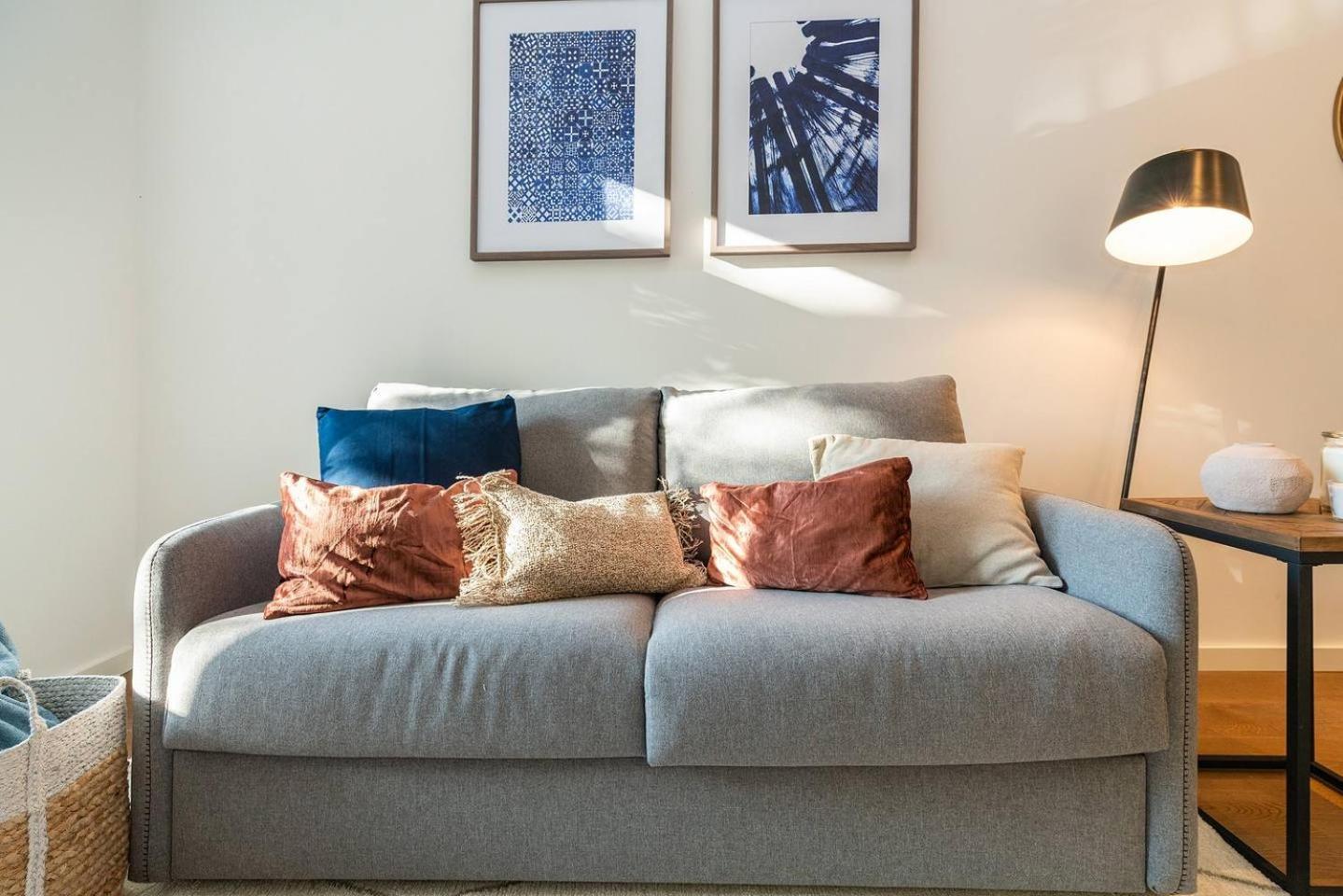 Graceful Design Studio With Romantic View Lisbon Luaran gambar