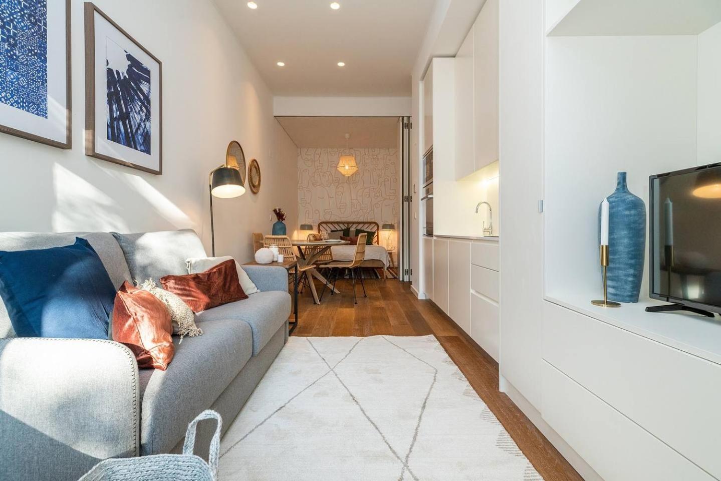 Graceful Design Studio With Romantic View Lisbon Luaran gambar